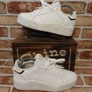 Pre-owned 2022 Adidas Court Tourino